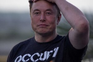 Elon Musk Becomes World’s First Trillionaire as SpaceX Stock Begins Trading