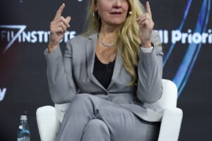 Gwynne Shotwell, Elon Musk’s No. 2 at SpaceX, Is the Company’s Steady Hand