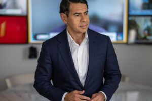 How to Run a News Company in the Age of Polarization and A.I. Slop