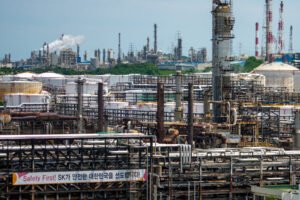 How a Jet Fuel Refinery Is Scrambling After the Iran War Oil Shock