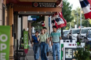 Will SpaceX Fortunes Trickle Down to This Texas Town?