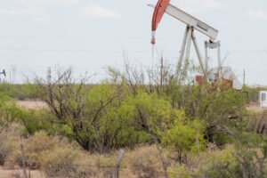 Oil Prices Continue to Fall as Traders Assess U.S.-Iran Deal