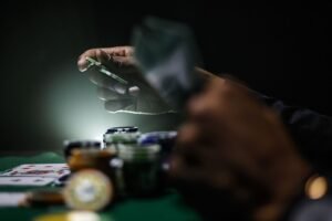 Hyperliquid, Uniswap and Worldcoin buck crypto slump as traders chase AI, DeFi trends