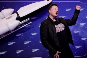 Are retail traders selling their bitcoin to buy the SpaceX IPO?