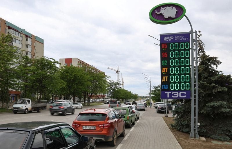 Drivers in Russian-controlled Crimea grapple with gasoline shortages
