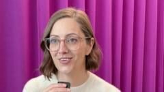 Hinge boss on her green and red flags in life