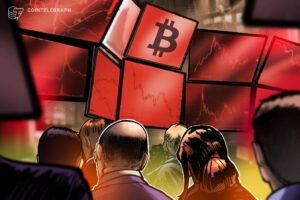 Bitcoin stocks divergence returns as BTC dips to $66K while oil drops under $78