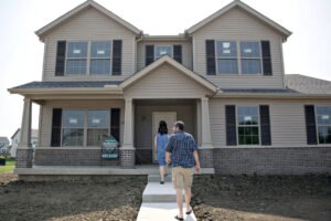 Mortgage rates fall to lowest level in over a month as Iran deal framework takes shape
