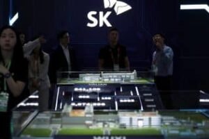 South Korea’s government discusses major chip investments with Samsung, SK Hynix
