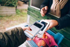 Digital wallet vs. traditional bank account: Which is best for your money?