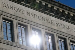 Swiss Central Bank Holds Rates as War Pushes Up Inflation Forecast