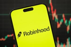 Robinhood stock falls as company unveils $2 billion debt plan
