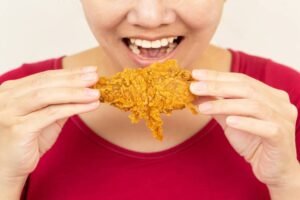 Bankrupt fried chicken chain franchisee closes more locations