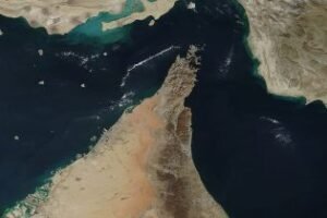 Iran closes Strait of Hormuz after US lifts blockade
