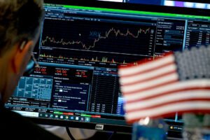 5 simple ETFs to buy with $500 and hold for a lifetime